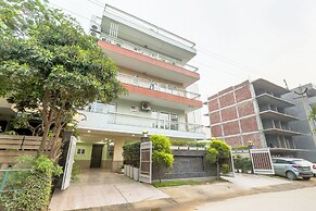 Quartz -Parfait Street Near Fortis