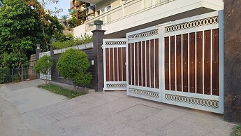 Quartz -Parfait Street Near Fortis