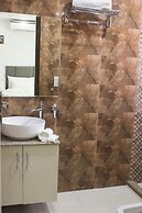 Quartz -Parfait Street Near Fortis