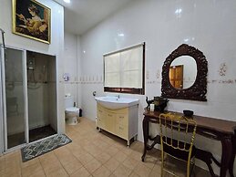 Punnattha House by Peema Villa