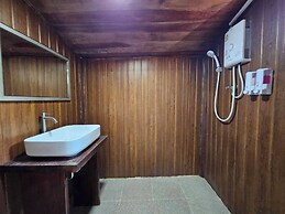 Punnattha House by Peema Villa