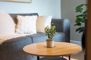 Luminous - Zenity Luxury Apartment - District 1