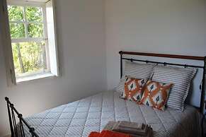 Charming Holiday House in Bairros Portugal With Mountain Views