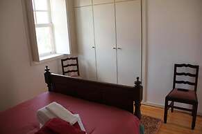 Charming Holiday House in Bairros Portugal With Mountain Views