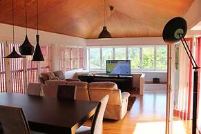 Charming Holiday House in Bairros Portugal With Mountain Views