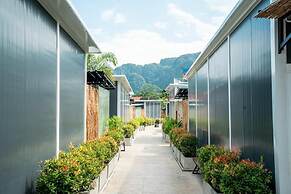 Summer Club and Hostel Ao Nang