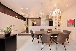 minamisemba crystalplaza