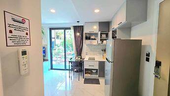 Room-a301- 1 Bedroom Corner Condo Forest