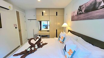 Room-a301- 1 Bedroom Corner Condo Forest