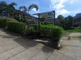 Room-a301- 1 Bedroom Corner Condo Forest