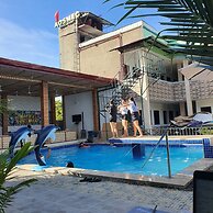 AOSMECPoolCamp Hotel