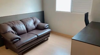 Completinho e perto do shopping