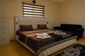 Luxurious Lukes Apartment