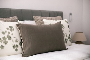 Chleo - Glamorous 2 BR Apt. in Athens