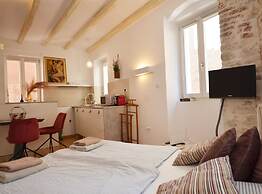 Modern and Cozy Rovinj Old Town Apartments