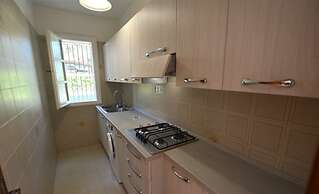 Comfy Apartment With Patio and Private Fenced and Furnished Garden