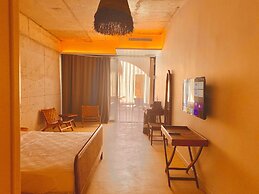 No.908 Sunset Bar