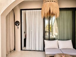 No.908 Sunset Hotel