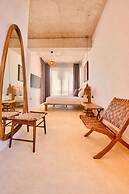 No.908 Sunset Hotel
