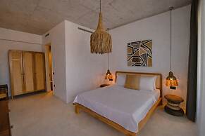 No.908 Sunset Hotel
