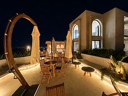 No.908 Sunset Hotel