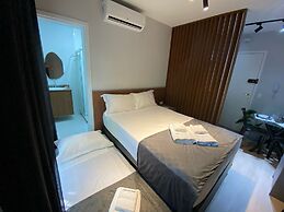 Piscina- AC- academia - Brazilian Corner