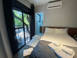 Piscina- AC- academia - Brazilian Corner