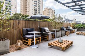 Piscina- AC- academia - Brazilian Corner