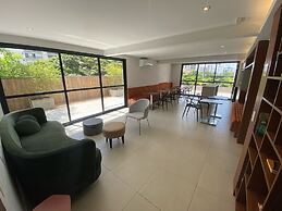 Piscina- AC- academia - Brazilian Corner