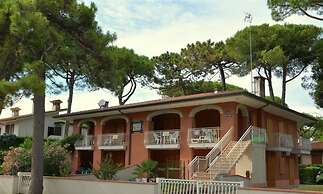 Lovely Flat With Balcony and Private Parking Space 50mt From the sea i