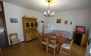 Lovely Flat With Balcony and Private Parking Space 50mt From the sea i