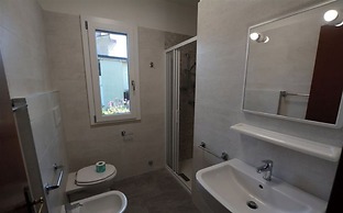 Lovely Flat With Balcony and Private Parking Space 50mt From the sea i