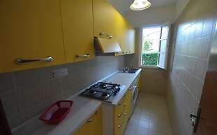 Lovely Flat With Balcony and Private Parking Space 50mt From the sea i