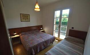 Lovely Flat With Balcony and Private Parking Space 50mt From the sea i