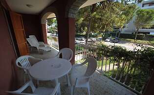Lovely Flat With Balcony and Private Parking Space 50mt From the sea i