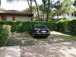 Cozy Flat With Private Fenced Garden a few Steps From Lignano Sabbiado