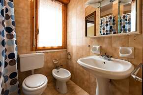 Charming Apartment Near the Beach