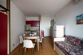 Charming Apartment Near the Beach