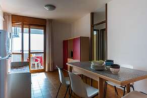 Charming Apartment Near the Beach