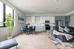 Upstay Brand New Contemporary Apartment Near Soco