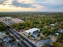 Upstay Brand New Contemporary Apartment Near Soco