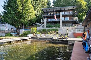 Lakefront Luxury Stunning Views Dock Hot Tub
