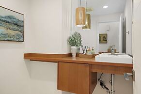 Lakefront Luxury Stunning Views Dock Hot Tub