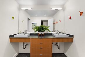 Lakefront Luxury Stunning Views Dock Hot Tub