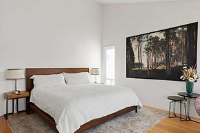 Lakefront Luxury Stunning Views Dock Hot Tub