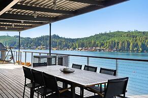 Lakefront Luxury Stunning Views Dock Hot Tub