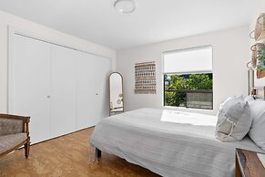 Lakefront Luxury Stunning Views Dock Hot Tub