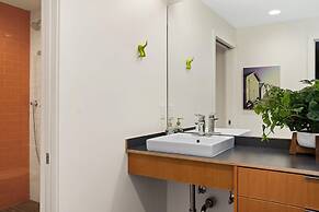 Lakefront Luxury Stunning Views Dock Hot Tub