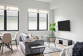 Upstay Newly Renovated Modern Apartment Near Soco