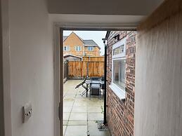 Knotty Ash - 3 Beds - Sleeps 6 - On-site Parking